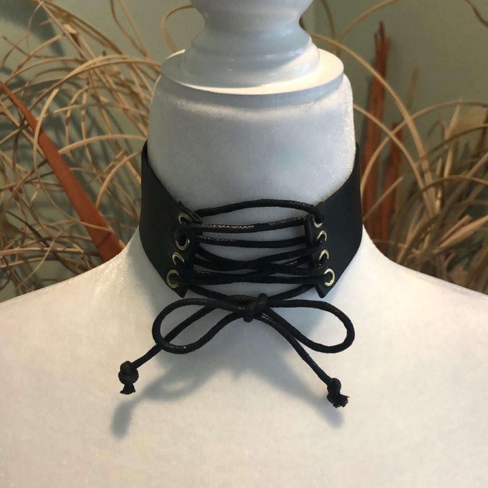 Faux Leather Corset Tie Snap Close Choker.